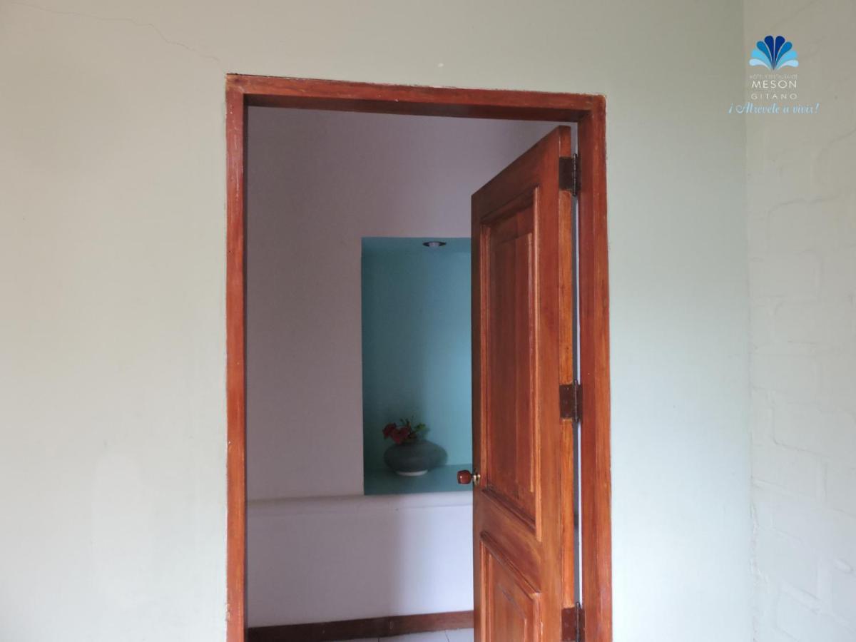 Hotel Y Restaurante Meson Del Gitano Caucasia Zimmer foto