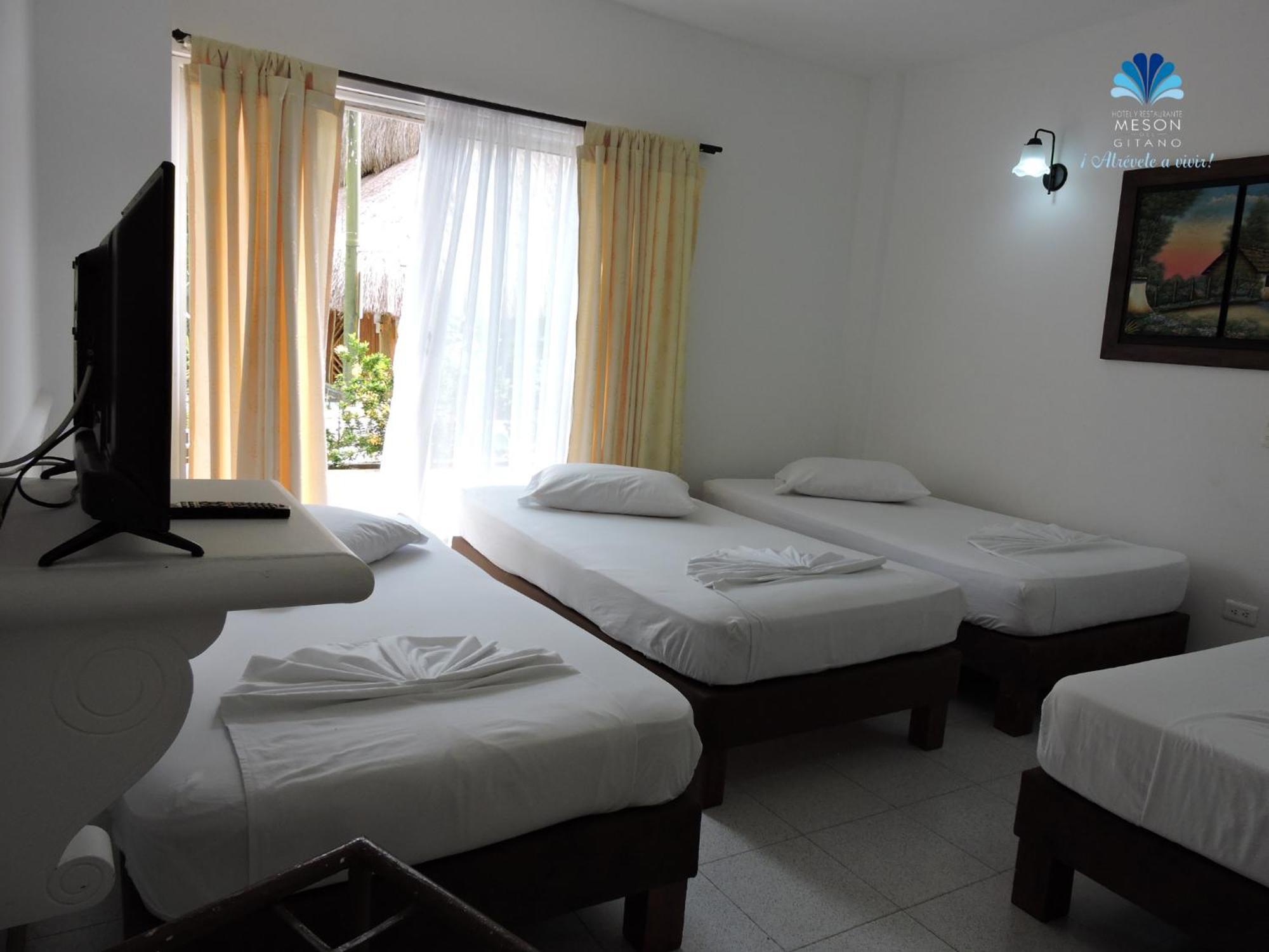 Hotel Y Restaurante Meson Del Gitano Caucasia Zimmer foto