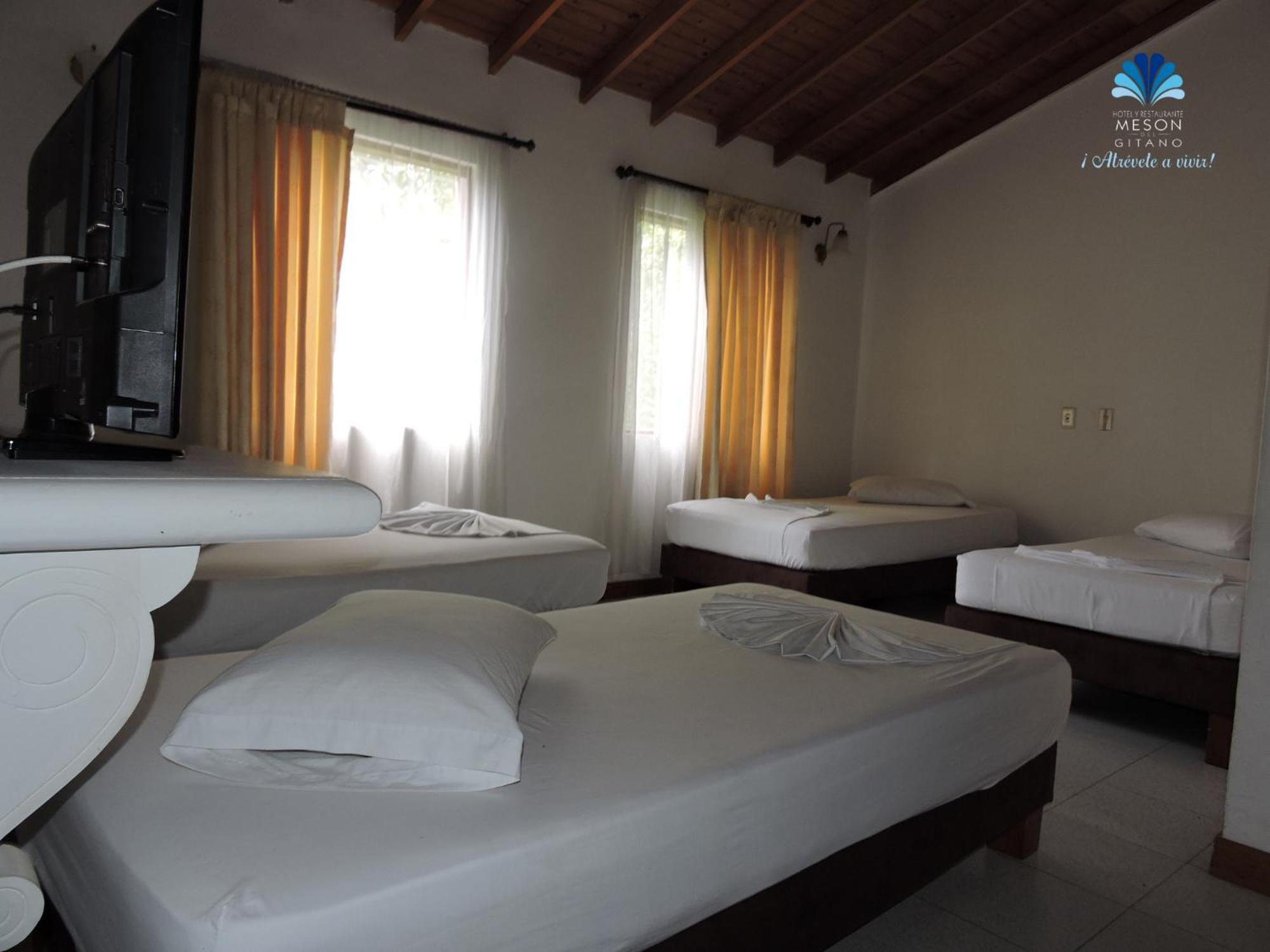 Hotel Y Restaurante Meson Del Gitano Caucasia Zimmer foto