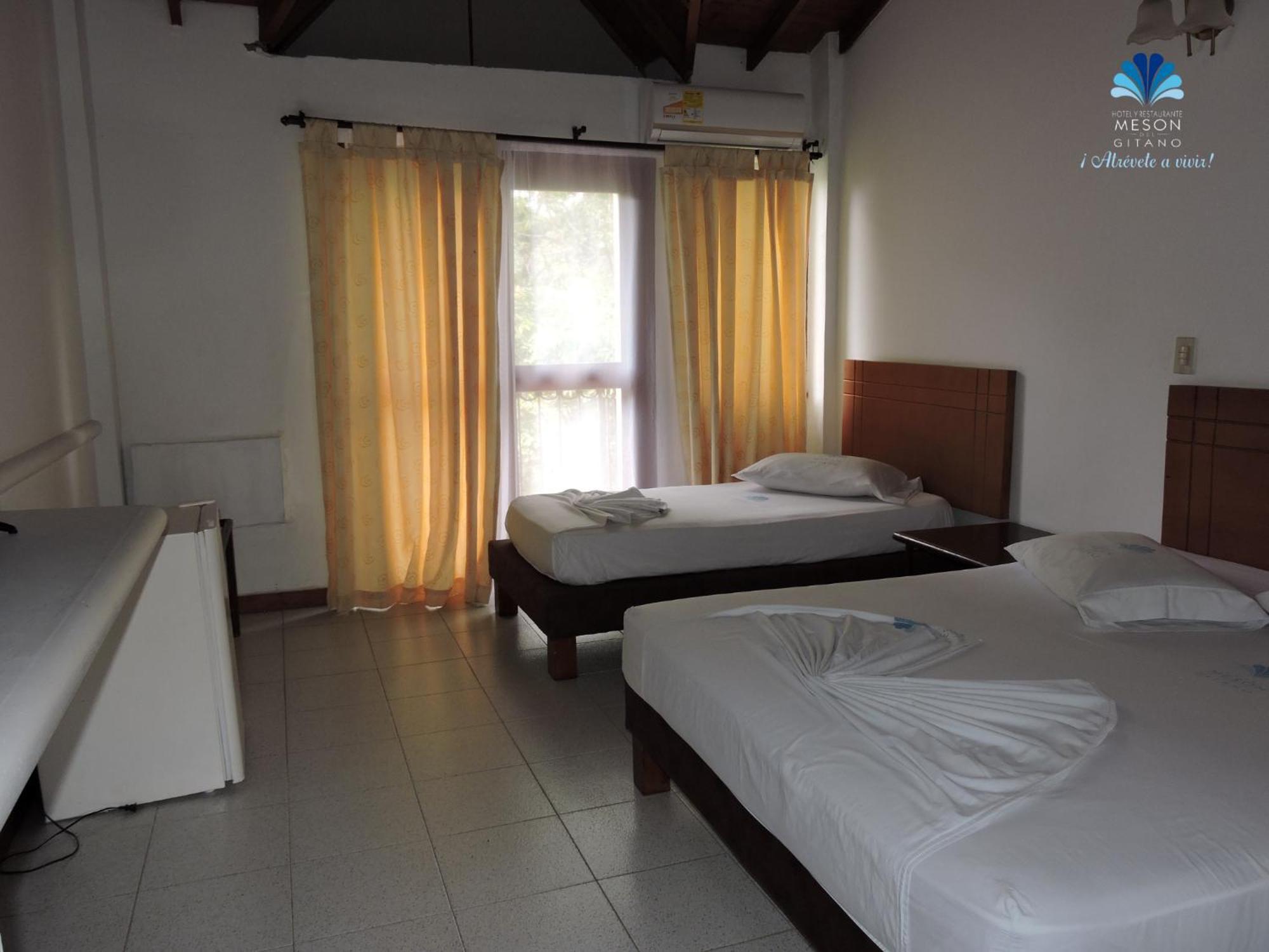 Hotel Y Restaurante Meson Del Gitano Caucasia Zimmer foto